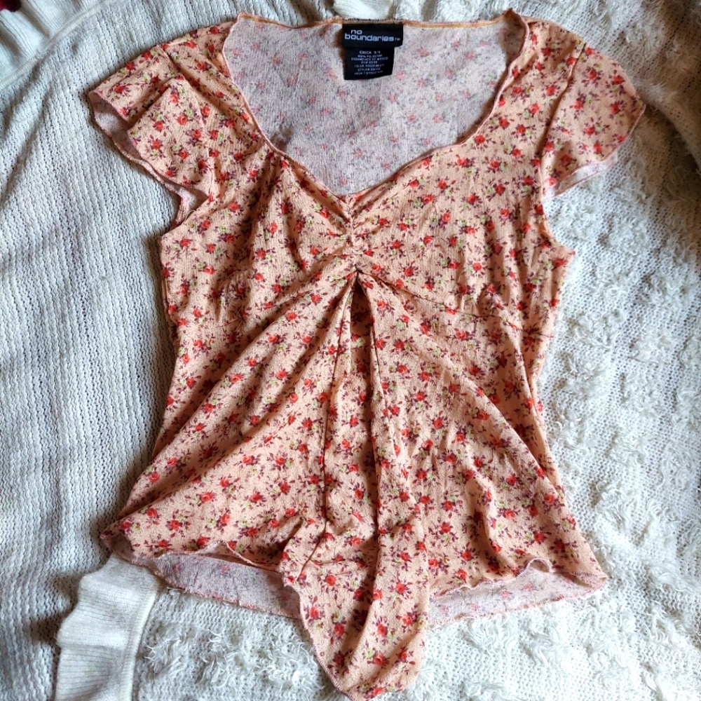 90s/Y2k No Boundaries Floral Top